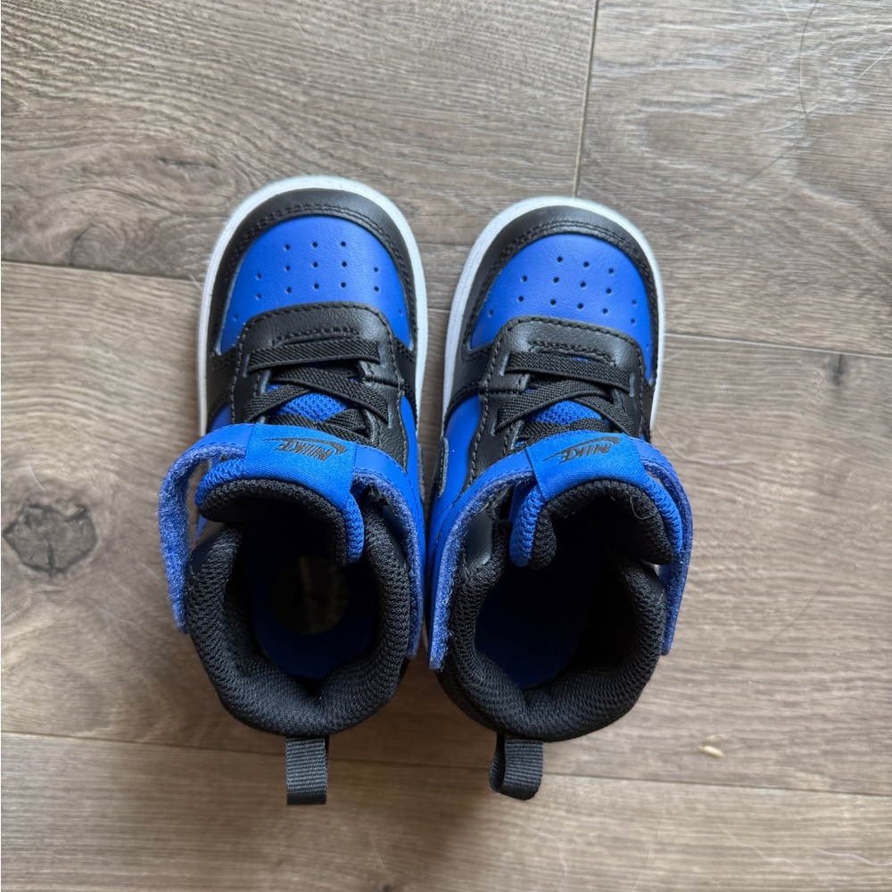 Nike Kids Sneakers in Royal Blue and Black
